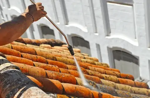 Nettoyage de toitures - Arromanches-les-Bains
